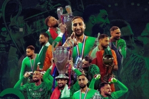 荣耀！多纳鲁马社媒晒三冠王海报：历史