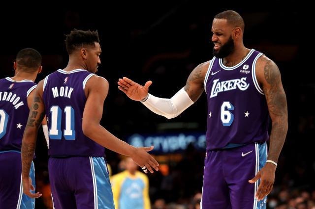 malik-monk-lebron-james.jpg